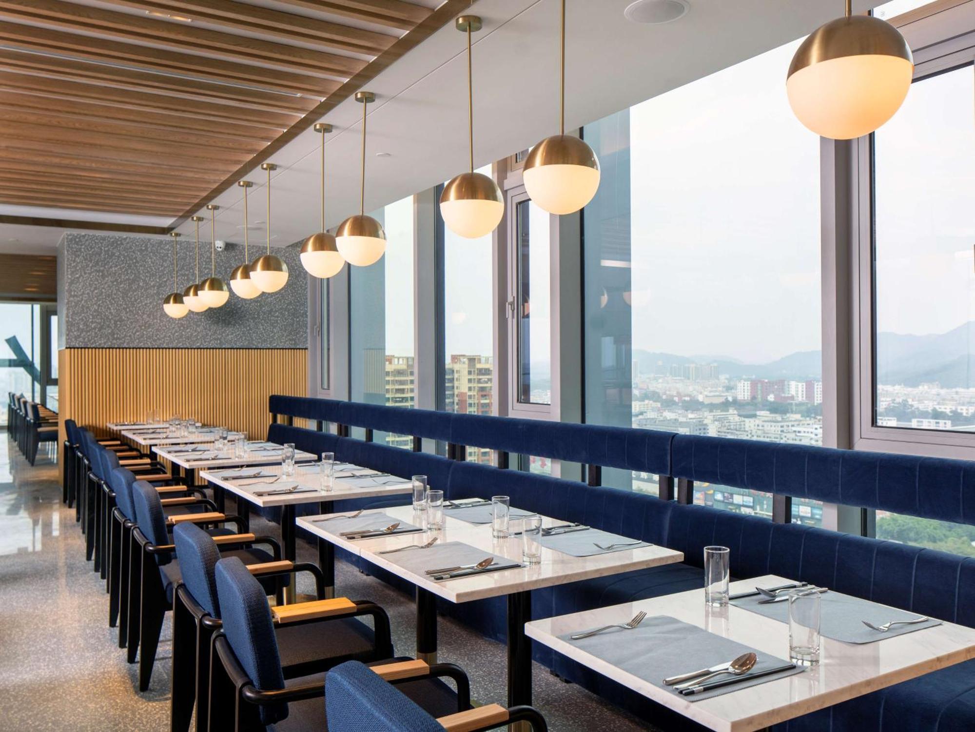 Hilton Garden Inn Shenzhen Airport,Enjoy 24-Hour One Way Free Delivery From Hotel To Shenzhen Baoan Airport On The Hour Eksteriør billede