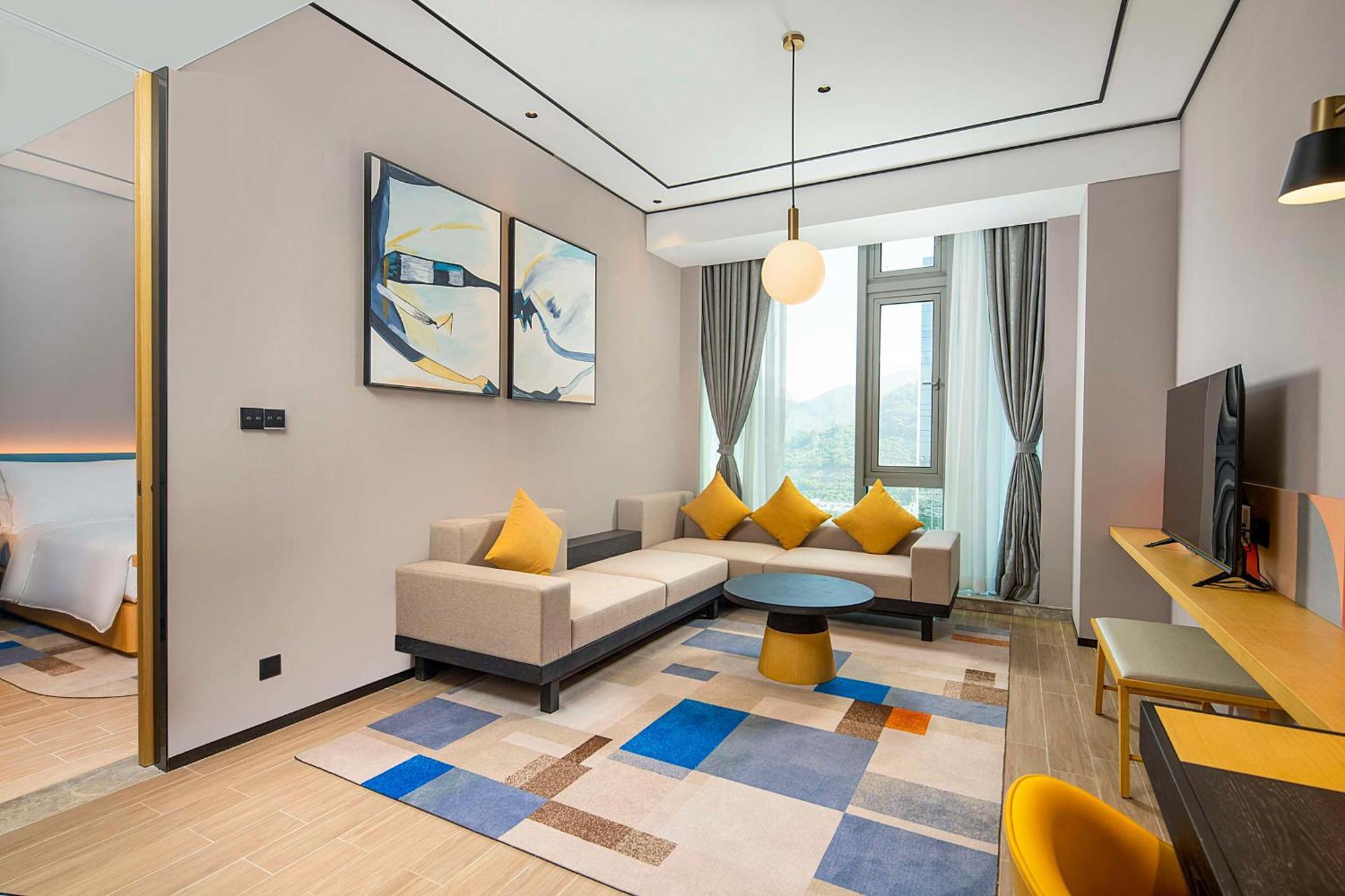 Hilton Garden Inn Shenzhen Airport,Enjoy 24-Hour One Way Free Delivery From Hotel To Shenzhen Baoan Airport On The Hour Eksteriør billede