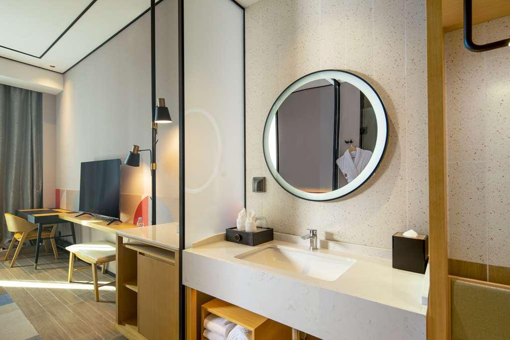 Hilton Garden Inn Shenzhen Airport,Enjoy 24-Hour One Way Free Delivery From Hotel To Shenzhen Baoan Airport On The Hour Værelse billede